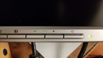 19“ displej HP L1955 – potřeba opravit - 5