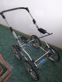 Proutěný kočárek - 5