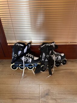 Prodám kolečkové brusle a chrániče - 5