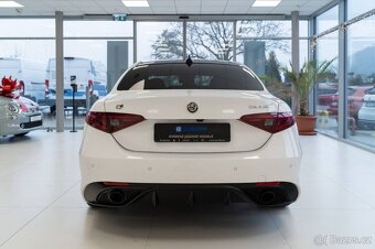 Alfa Romeo Giulia 2.0 GME Veloce AWD AT - 5