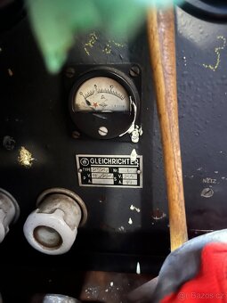 Stará nabíječka autobaterii - 5