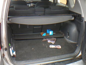 Toyota RAV4 2.2 100kW 2007 – prodám díly - 5