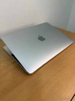 MacBook 12” 2016 265GB STŘÍBRNÝ - 5