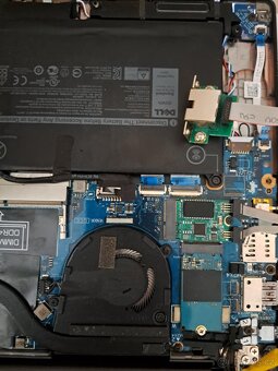 [PRODÁNO] HP Latitude 7400, 8 GB RAM na ND - 5