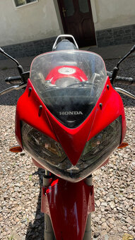 CBR 125R 2004 - 5