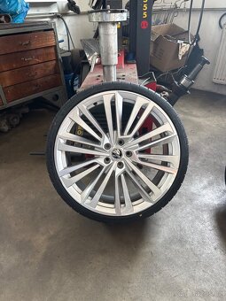 Alu kolo Aquarius 21", pneu 245/30 - 5