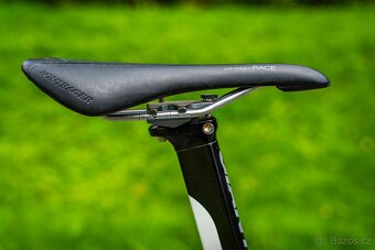 Silniční kolo Giant Defy Carbon - 5