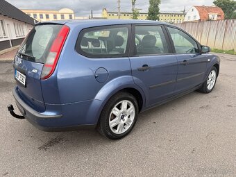 Ford Focus kombi 1.6i 74 KW, 2006, klima, tažné zařízení - 5