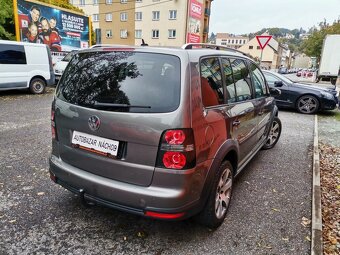 Volkswagen Touran 1.4TSi 103kw Cross 7míst - 5