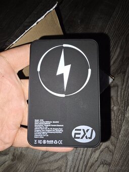 BEZDRÁTOVÁ MAGNETICKÁ POWER BANKA 10000mAh je ideálním řešen - 5