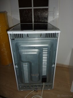 Elekrtický sporák Mora 3479, plně funkční, čistý - 5