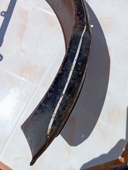 Prodám nádherný zadní blatník na čz 125 T, B, - 5