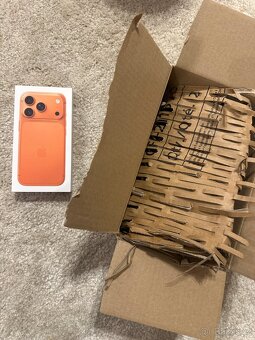 Apple Iphone 17 Pro 512 GB Cosmic Orange - 5