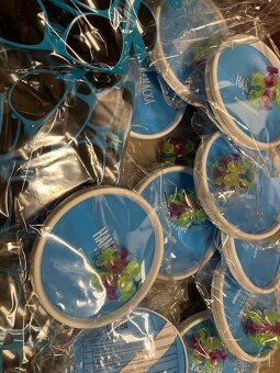 házedlo + sluneční brýle + konfety - 5