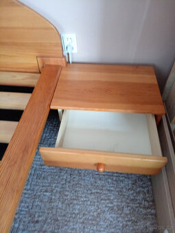 Prodám postel z masivu - 5