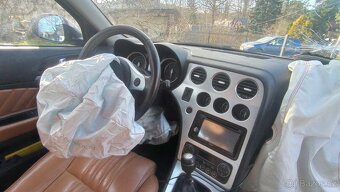 Alfa Romeo 159 2.4 JTDM 154kw, na opravu nebo na díly - 5