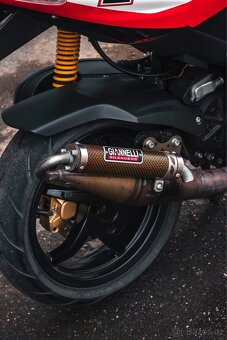 APRILIA SR 50 MAX BIAGGI REPLIKA - 5