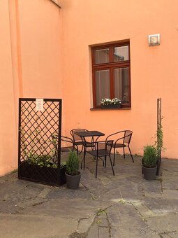 Kadeřník/kadeřnice - 5