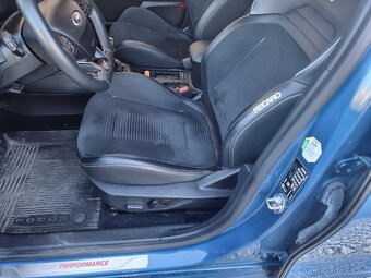 Ford Focus ST - 5