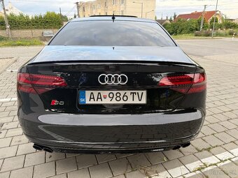Audi S8 Plus Quattro 4.0 TFSI V8 - 5