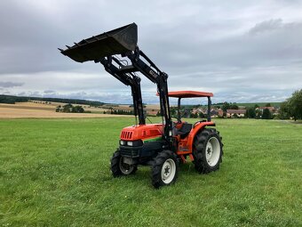 JAPONSKÝ MALOTRAKTOR HITACHI NTX38H+ČELNÍ NAKLADAČ - 5