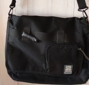 Batohy na záda i do ruky, na notebook, CD disky aj. - 5