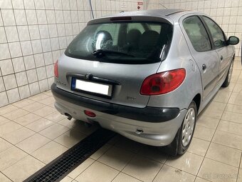 Peugeot 206 1.1i - 5