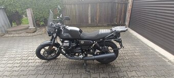 Moto Guzzi V7 Stone - 5