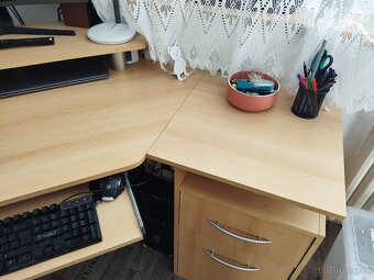Rohový psací stůl pro PC - 5