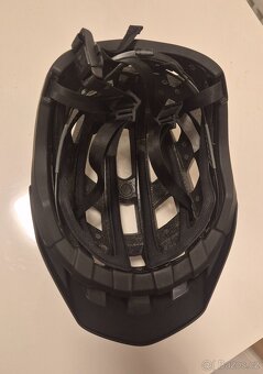 Helma / přilba Cube Badger - 5