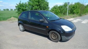 FORD FIESTA  1.3i 44KW  ČERNÁ BARVA 2004 NOVÁ TK  - 5