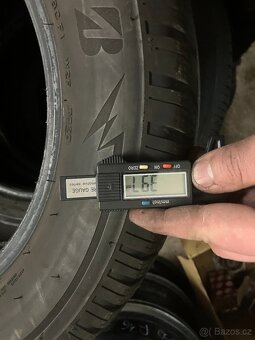 Zimní pneu Bridgestone 215/60/16 - 5