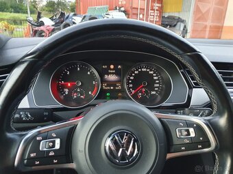Budíky VW Passat B8 r.v. 2016 barevné. - 5