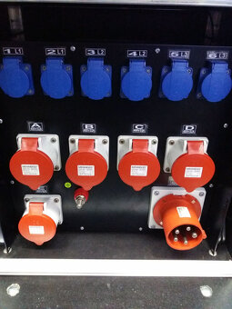 Touring rozváděč 1x 400V/63A, 5x 400V/32A, 7x 230V/16A case - 5