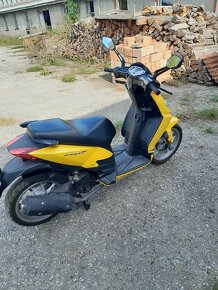 Aprilia Sport City One 125 - 5