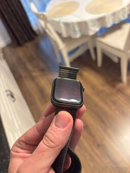 Apple Watch SE 44mm Space Gray - 5