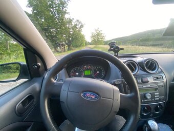 Ford fiesta 1,3 lpg - 5