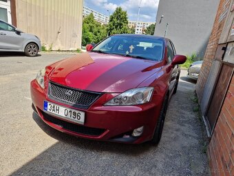 Lexus is 220d - 5