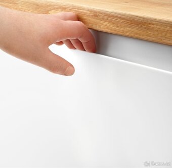 TV stolek pro zásuvky IKEA Besta bílá Voxtorp dveře - 5