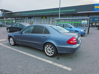 Mercedes w211 E240i benzín - 5