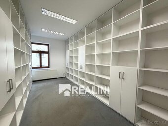 Pronájem kanceláře o výměře 15,95 m² v centru Karviná - Fryš - 5