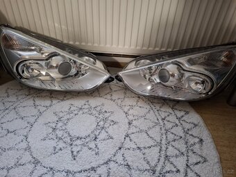 Xenonove světla na Ford S- Max - 5