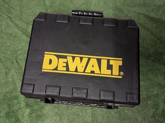 hřebíkovačka DeWALT DCN692P2 - 5
