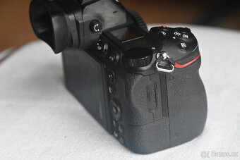 NIKON Z6+přísluš. 15 700,- - 5