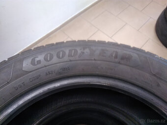 GOOD YEAR 215/60R17C - 5