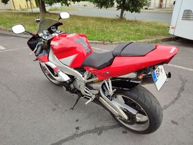 Yamaha YZF-R1 - 5