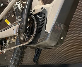KARBONOVÝ KRYT MOTORU BOSCH CX PRO FOCUS SAM2-JAM2 2023 - 5