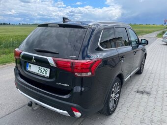 Mitsubishi Outlander 2,2did 110kw Automat 2017 TOP - 5