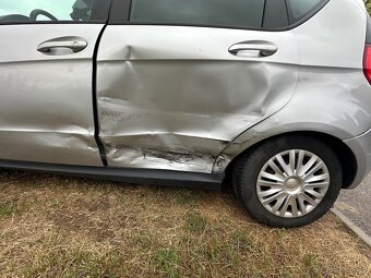Mercedes-Benz A160 1.5 benzín, automat, rok 2012 - 5