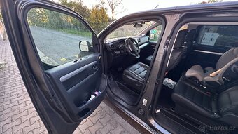 Peugeot E-Traveller Allure 2022, 61tis KM, 100kW, 75kWh - 5